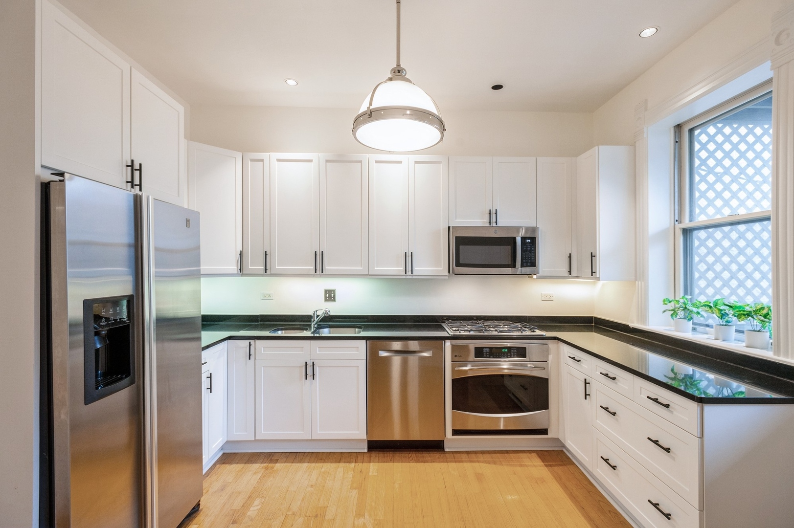 1643 W Julian Street