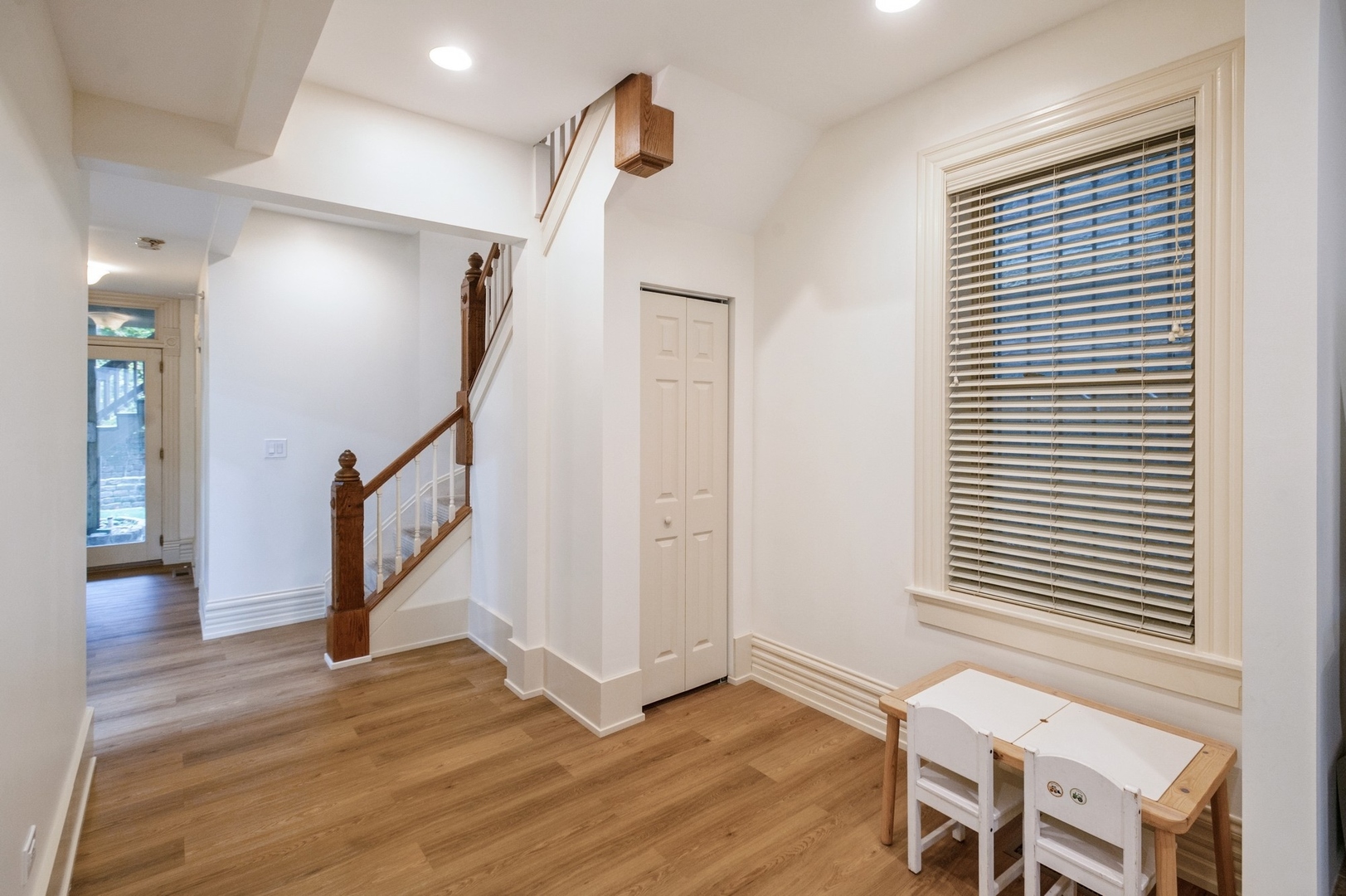 1643 W Julian Street