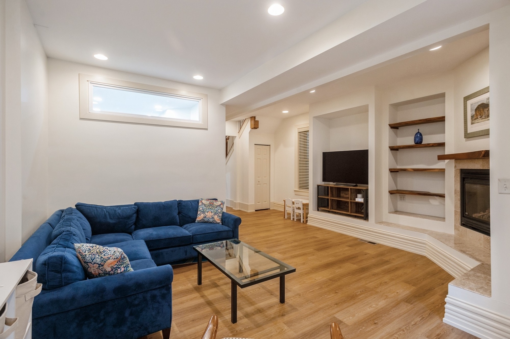 1643 W Julian Street