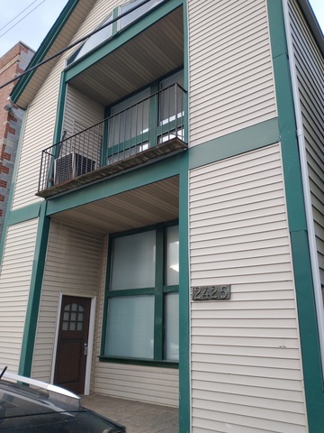 2425 N Clybourn Avenue Unit: 2M