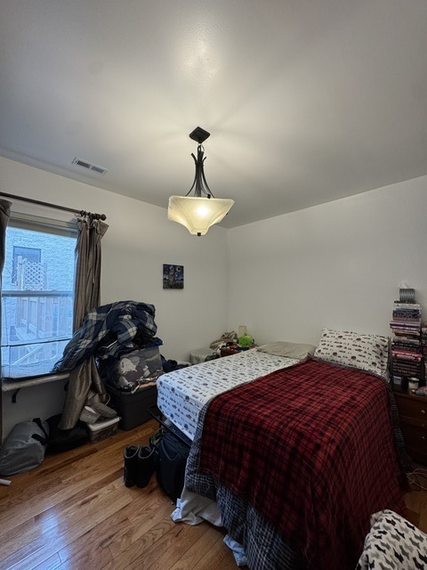 2425 N Clybourn Avenue Unit: 2M