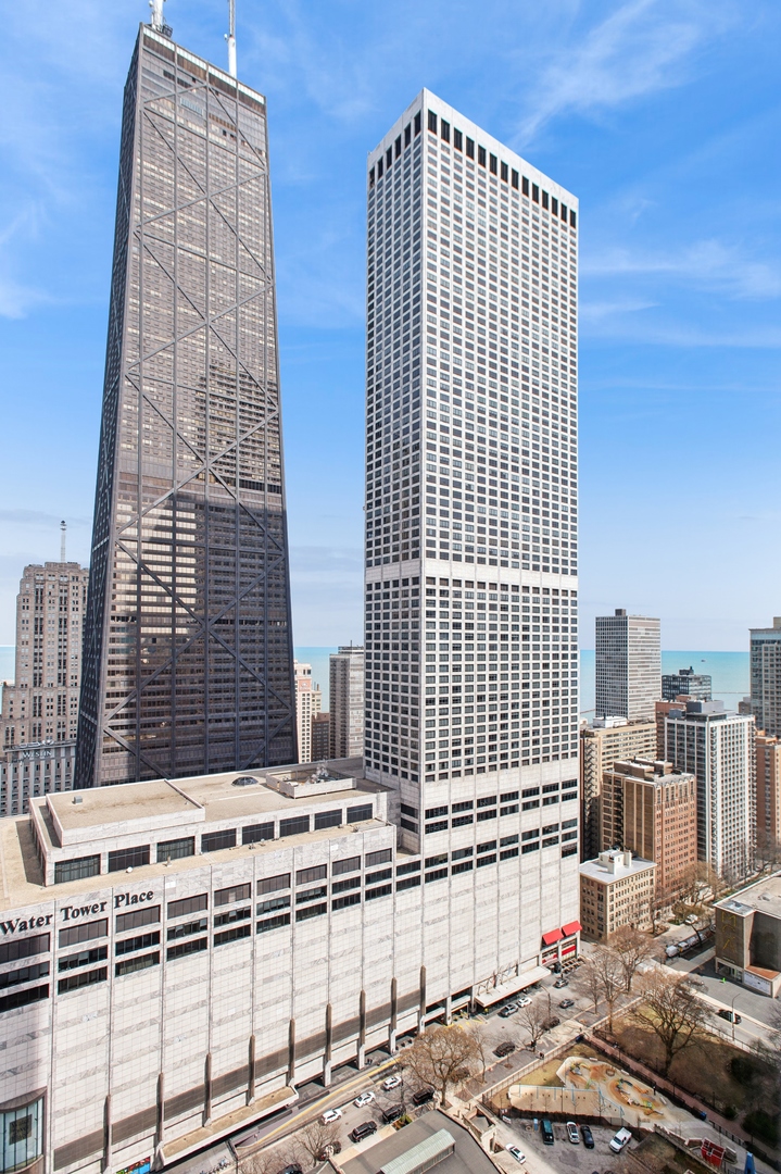 777 N Michigan Avenue Unit: 3701