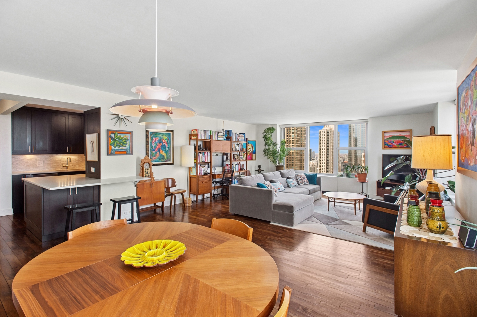 777 N Michigan Avenue Unit: 3701