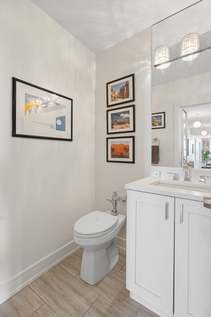 777 N Michigan Avenue Unit: 3701