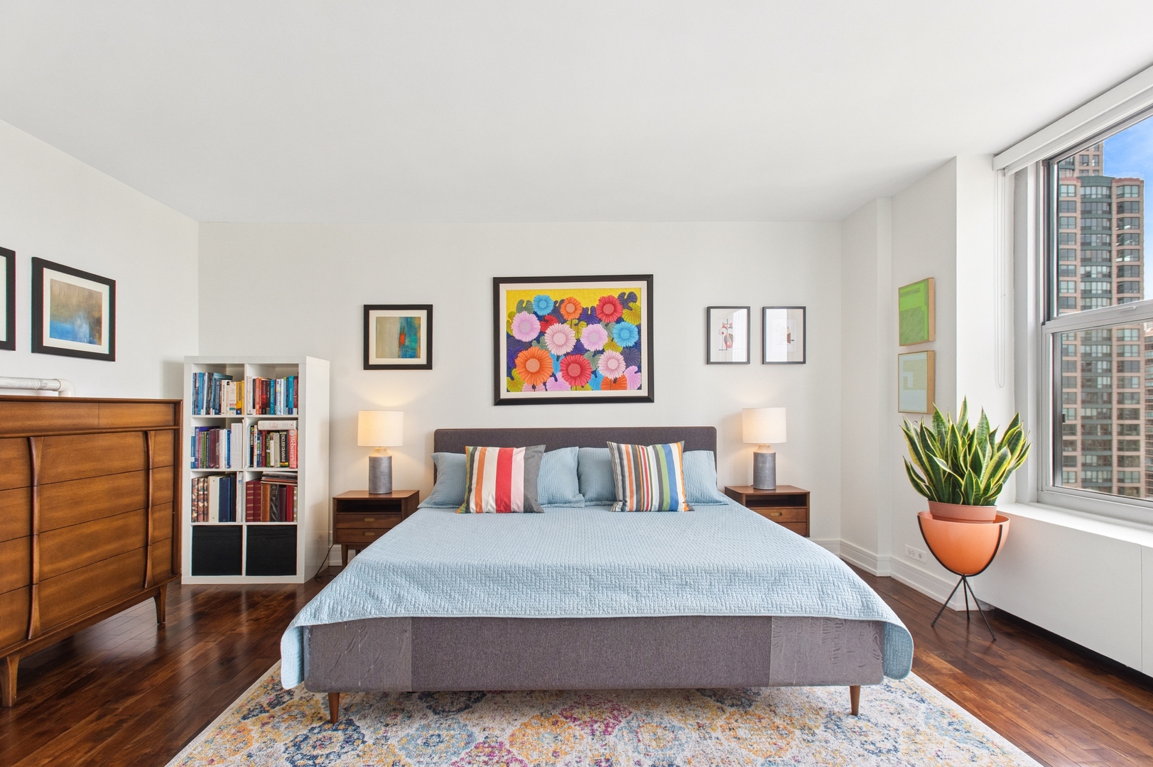 777 N Michigan Avenue Unit: 3701