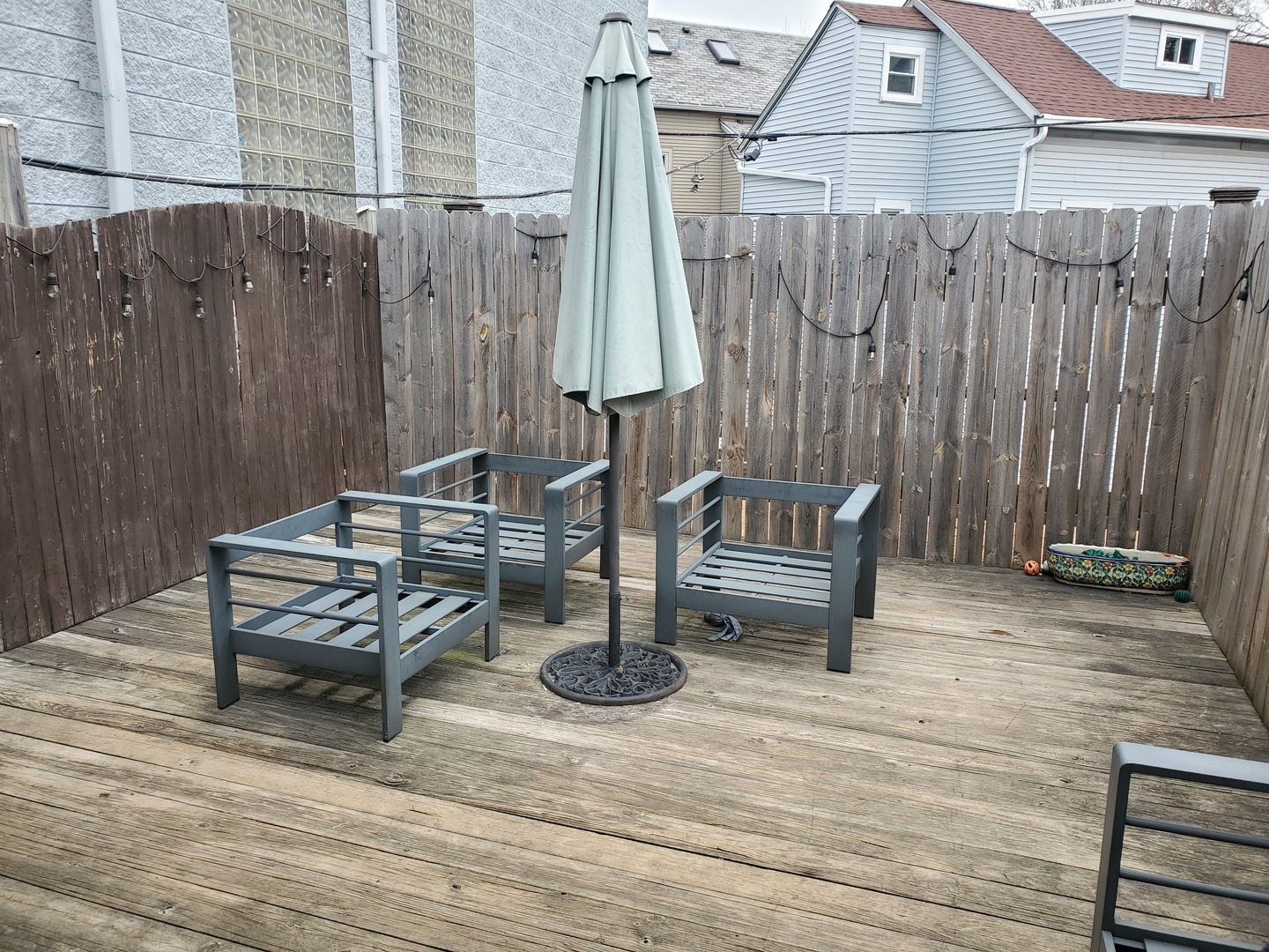 2425 N CLYBOURN Avenue Unit: 2REAR