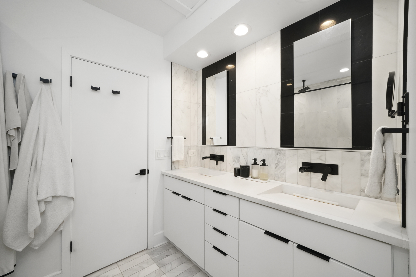 720 S Dearborn Street Unit: 1105