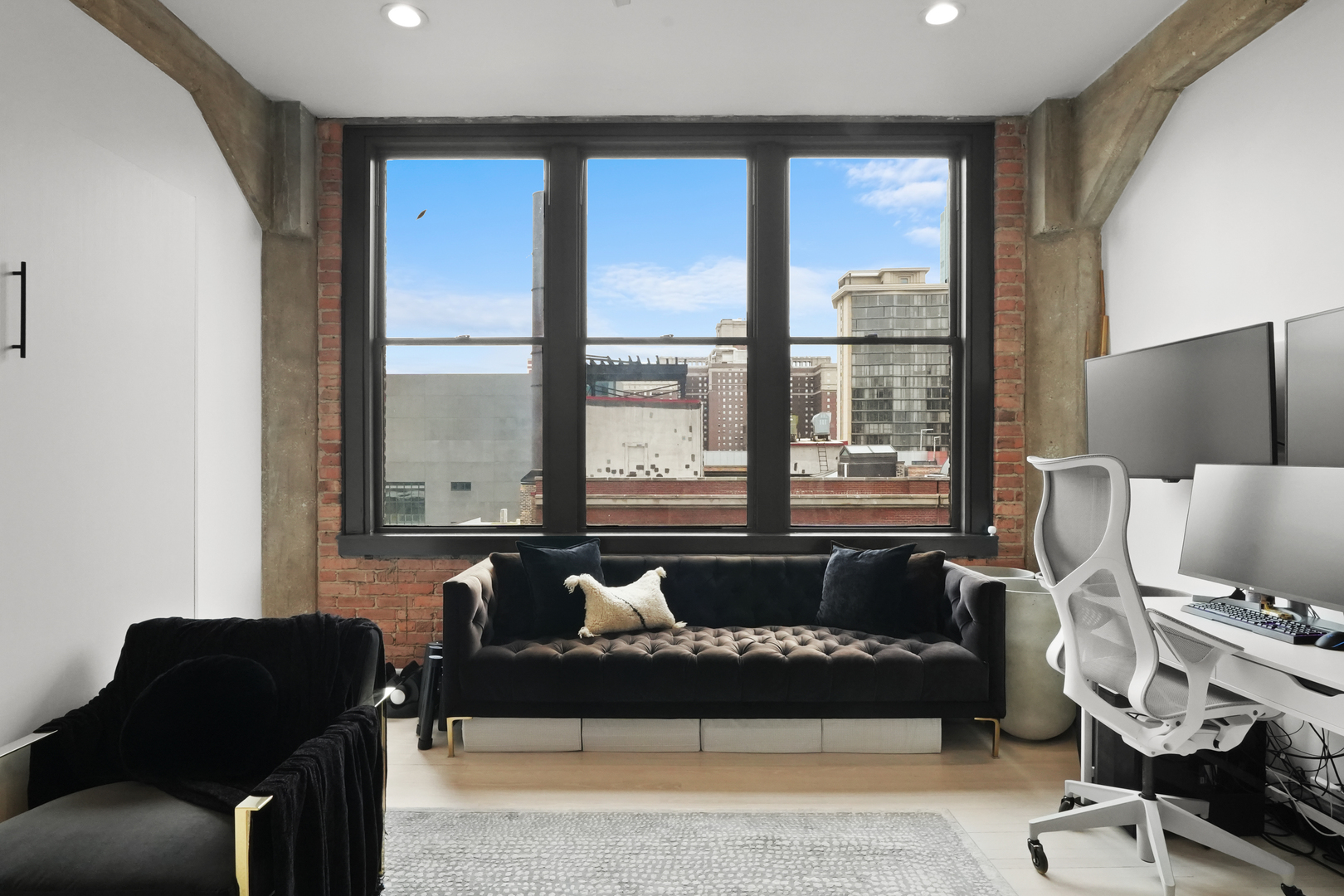720 S Dearborn Street Unit: 1105