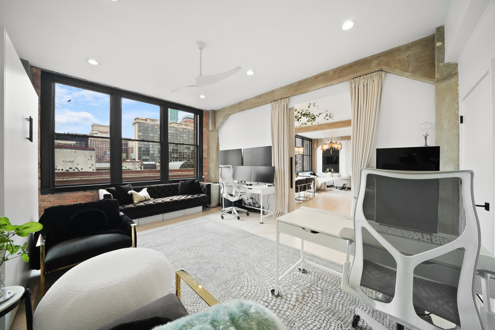 720 S Dearborn Street Unit: 1105