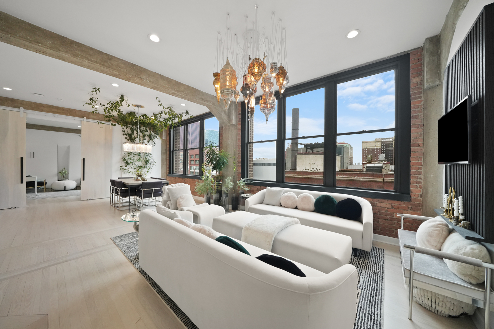 720 S Dearborn Street Unit: 1105