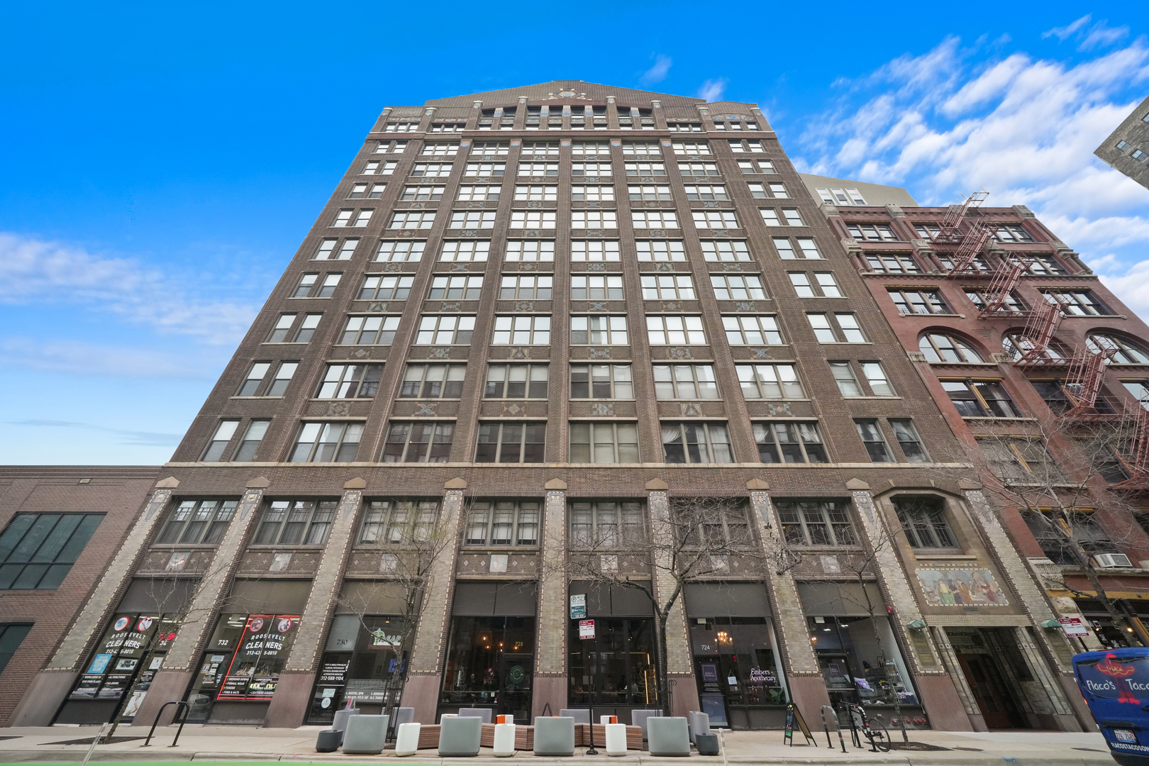 720 S Dearborn Street Unit: 1105