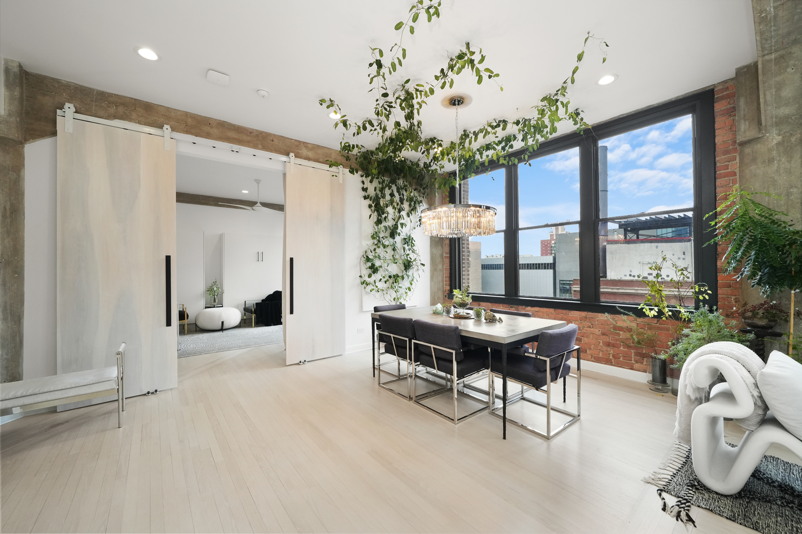 720 S Dearborn Street Unit: 1105