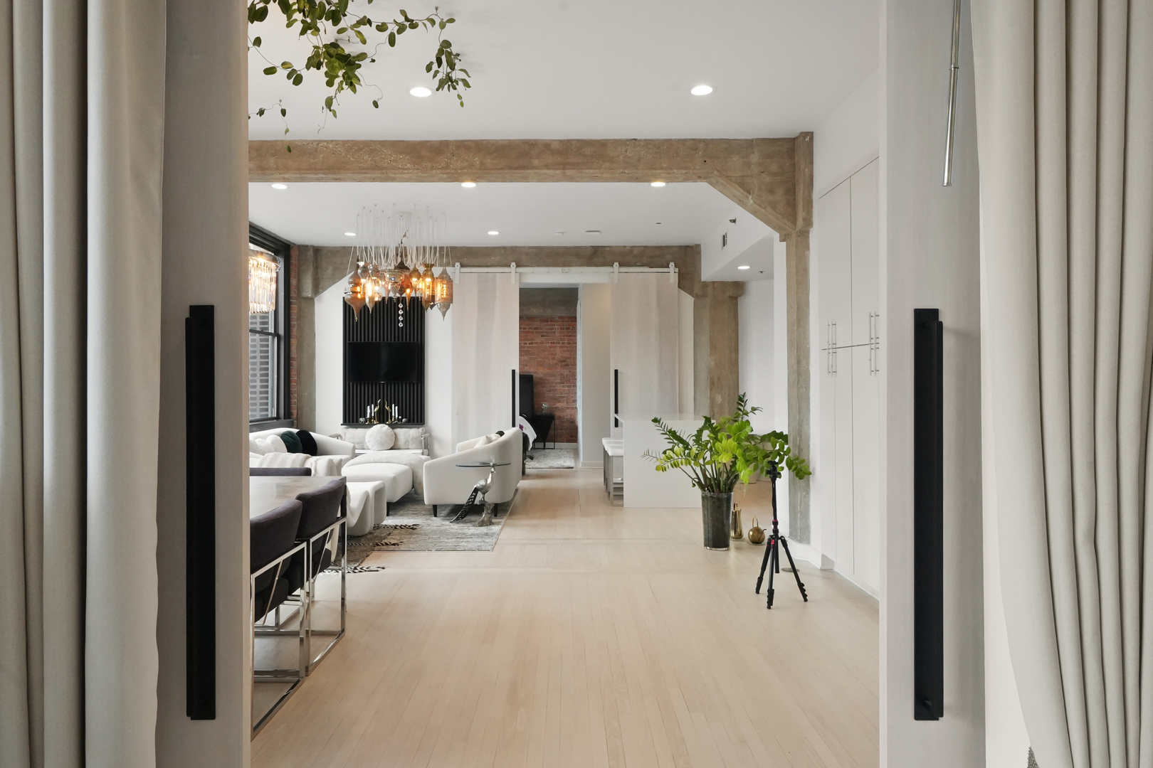 720 S Dearborn Street Unit: 1105