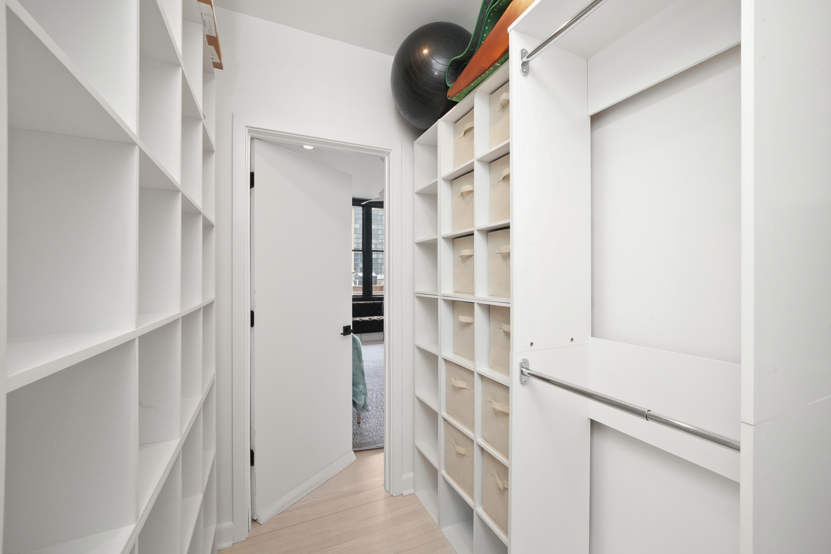 720 S Dearborn Street Unit: 1105