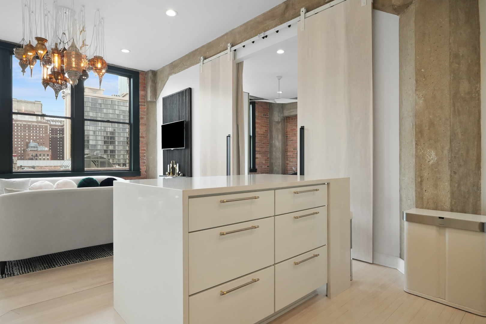 720 S Dearborn Street Unit: 1105