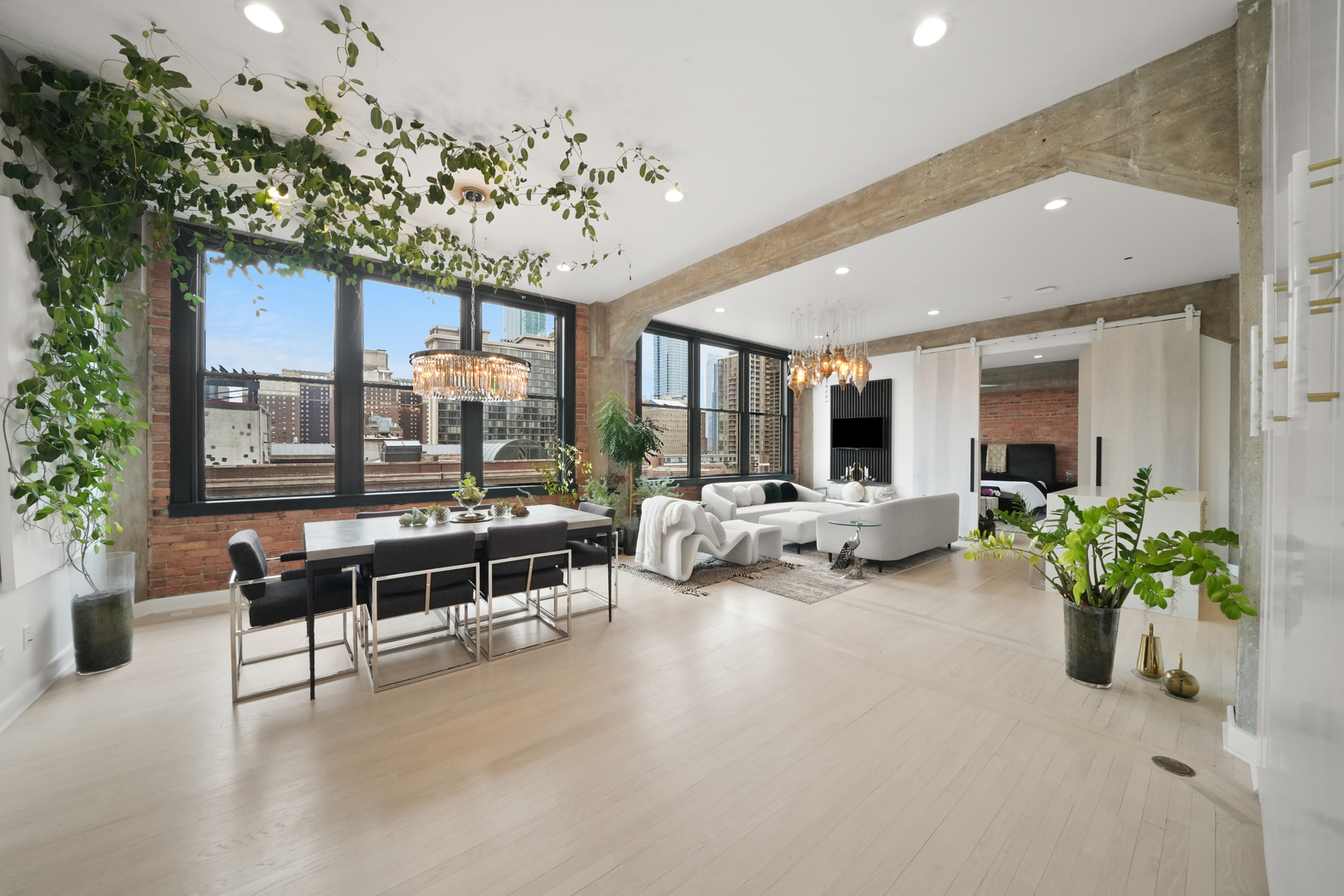 720 S Dearborn Street Unit: 1105