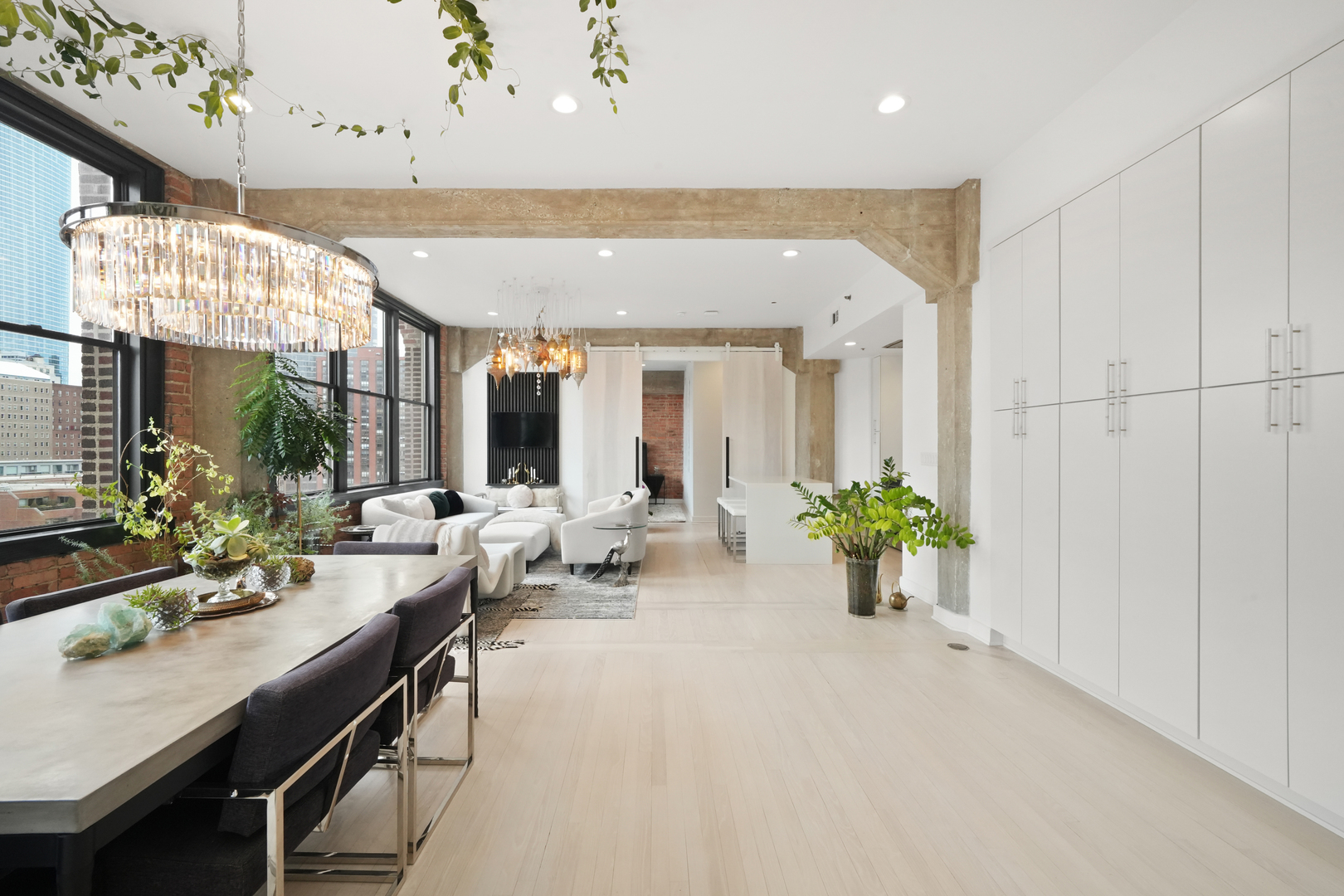 720 S Dearborn Street Unit: 1105