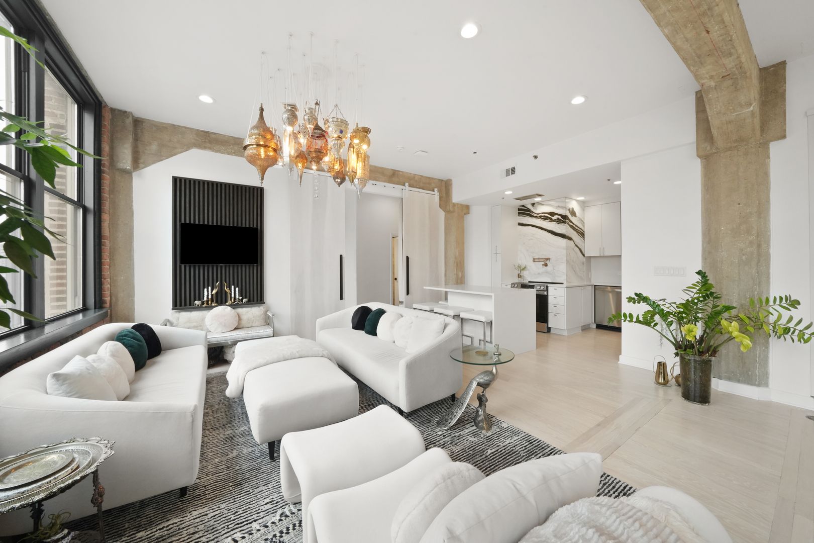 720 S Dearborn Street Unit: 1105
