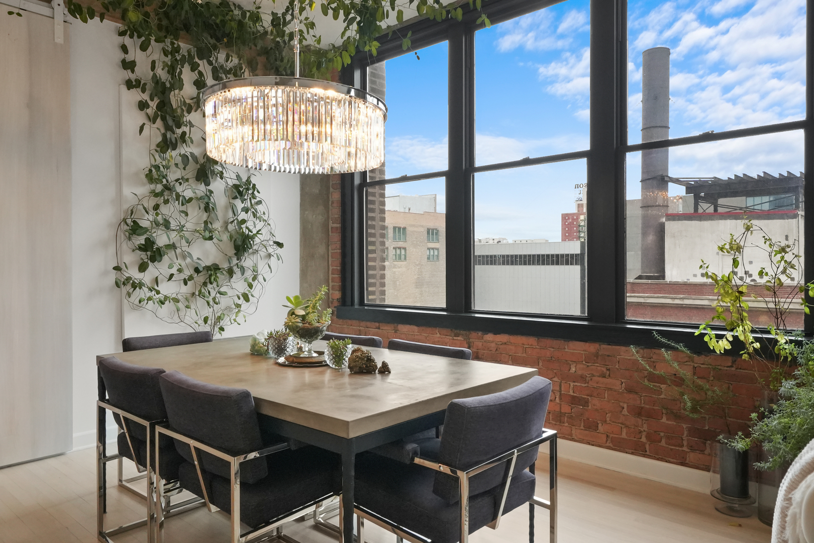 720 S Dearborn Street Unit: 1105