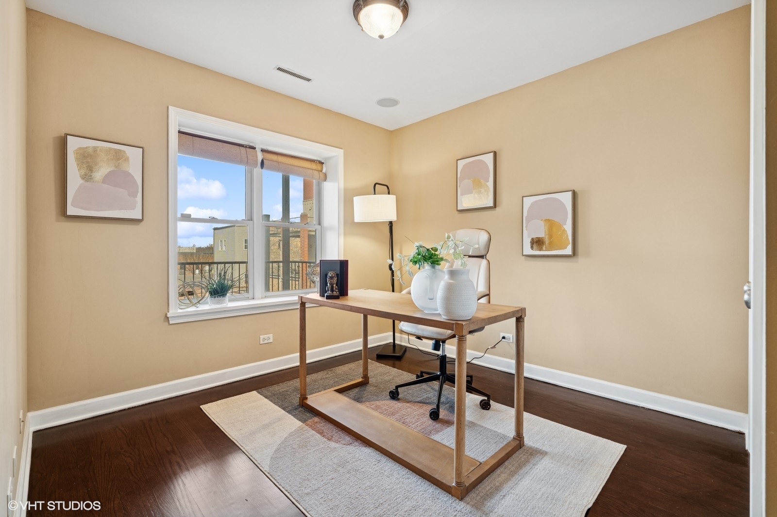 1546 N Hudson Avenue Unit: 3