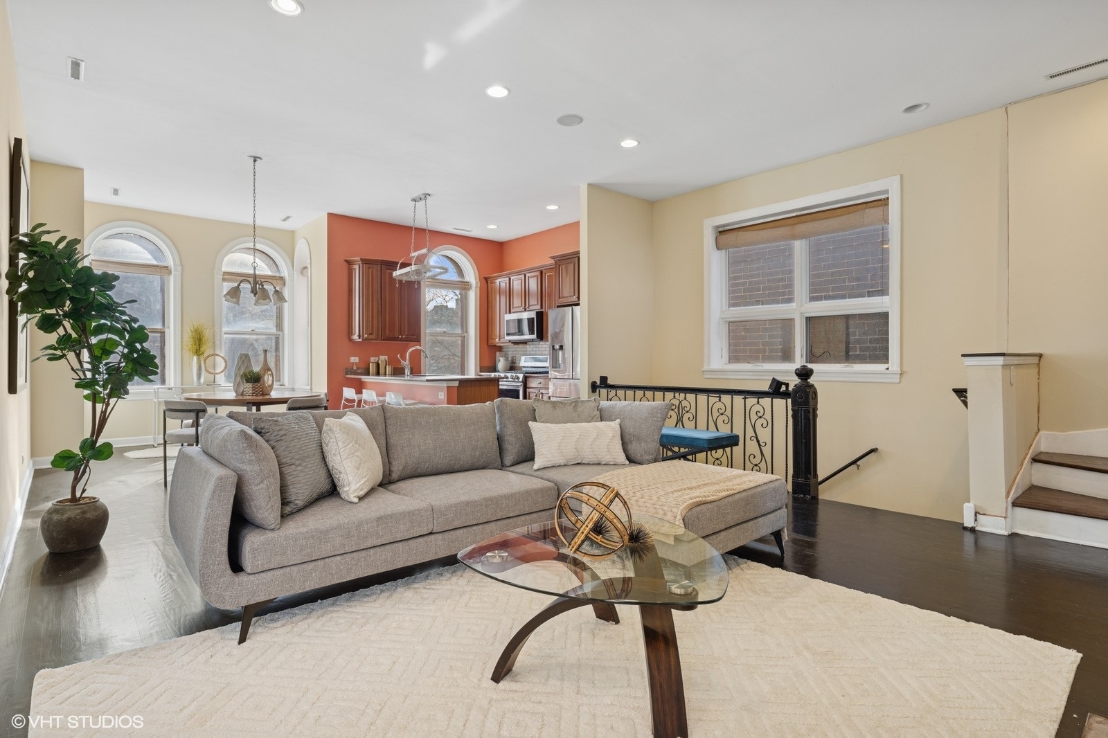 1546 N Hudson Avenue Unit: 3