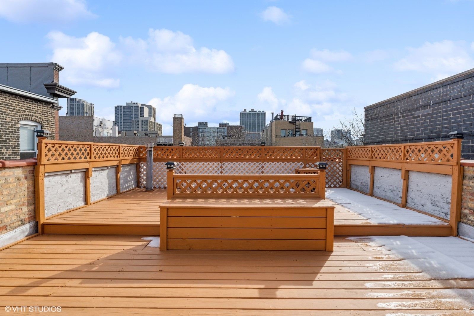 1546 N Hudson Avenue Unit: 3