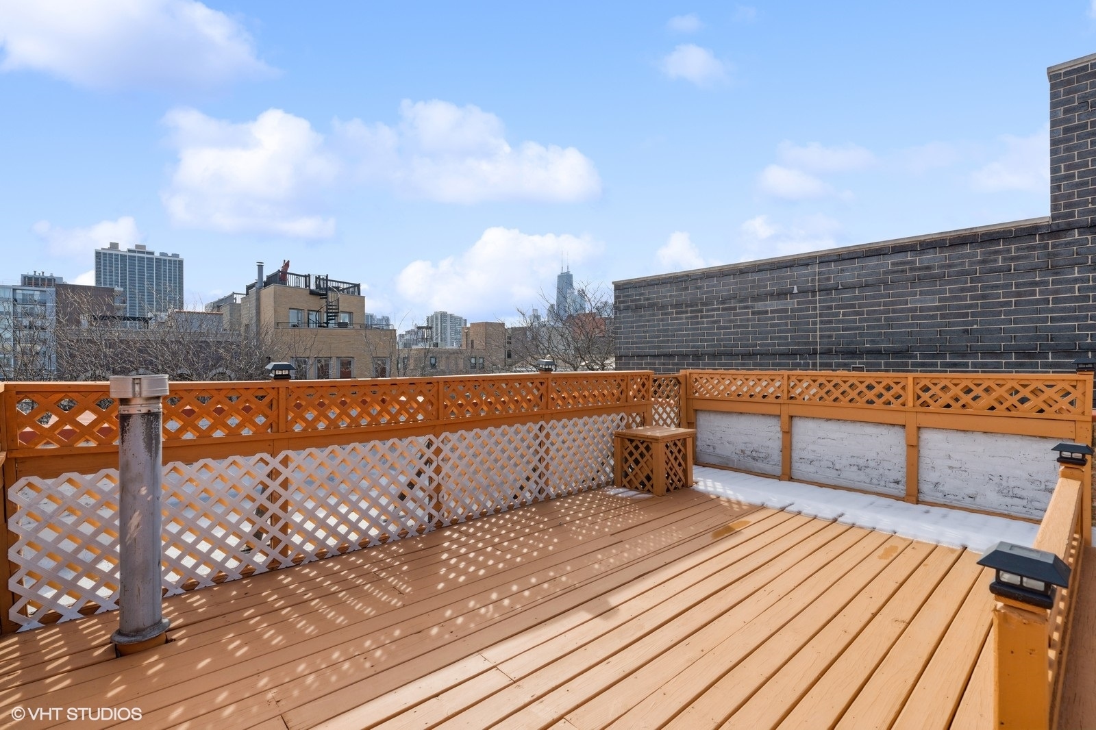 1546 N Hudson Avenue Unit: 3