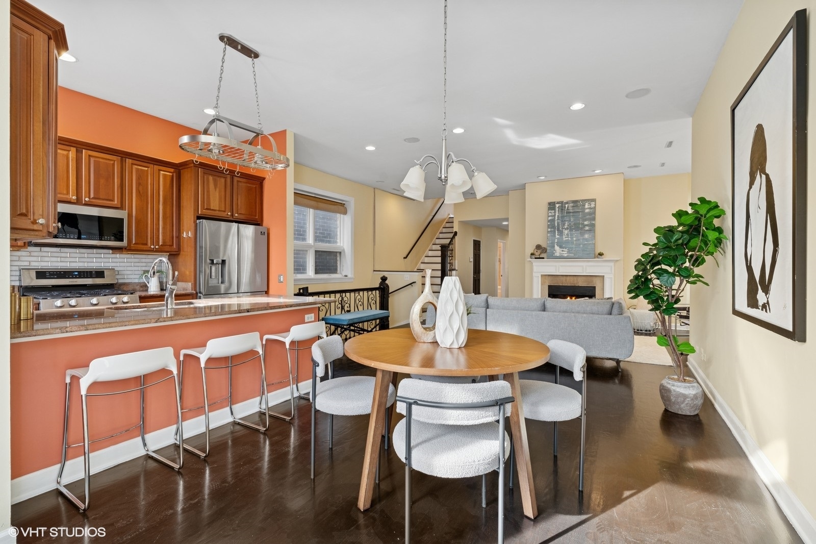 1546 N Hudson Avenue Unit: 3