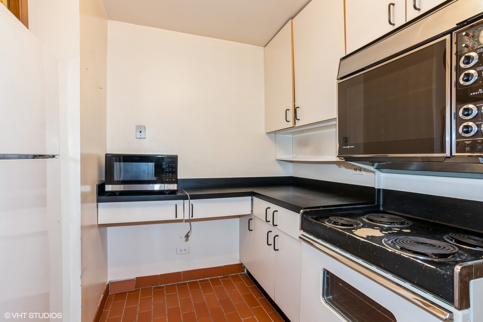 1415 N Dearborn Street Unit: 24B