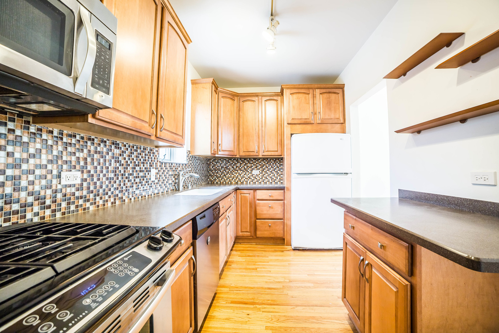 1151 W EDDY Street Unit: E