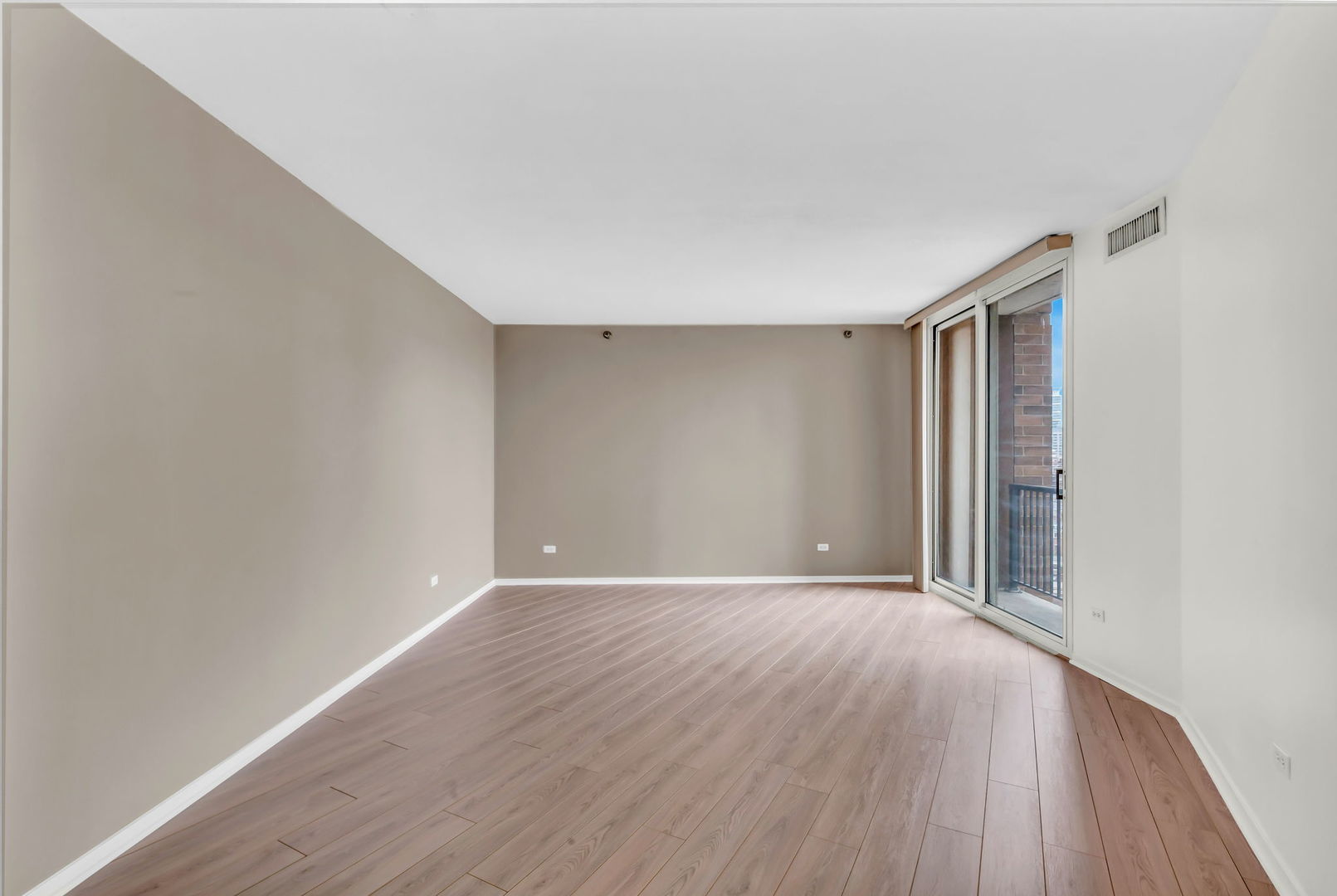 600 N Kingsbury Street Unit: 1114