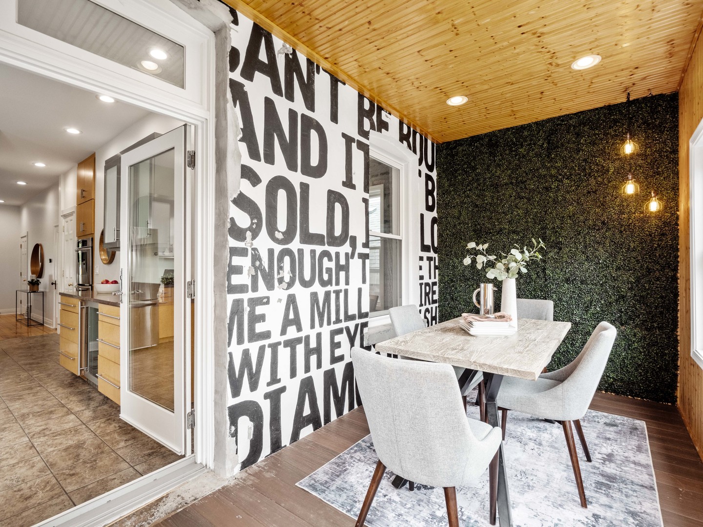 1633 N Fairfield Avenue