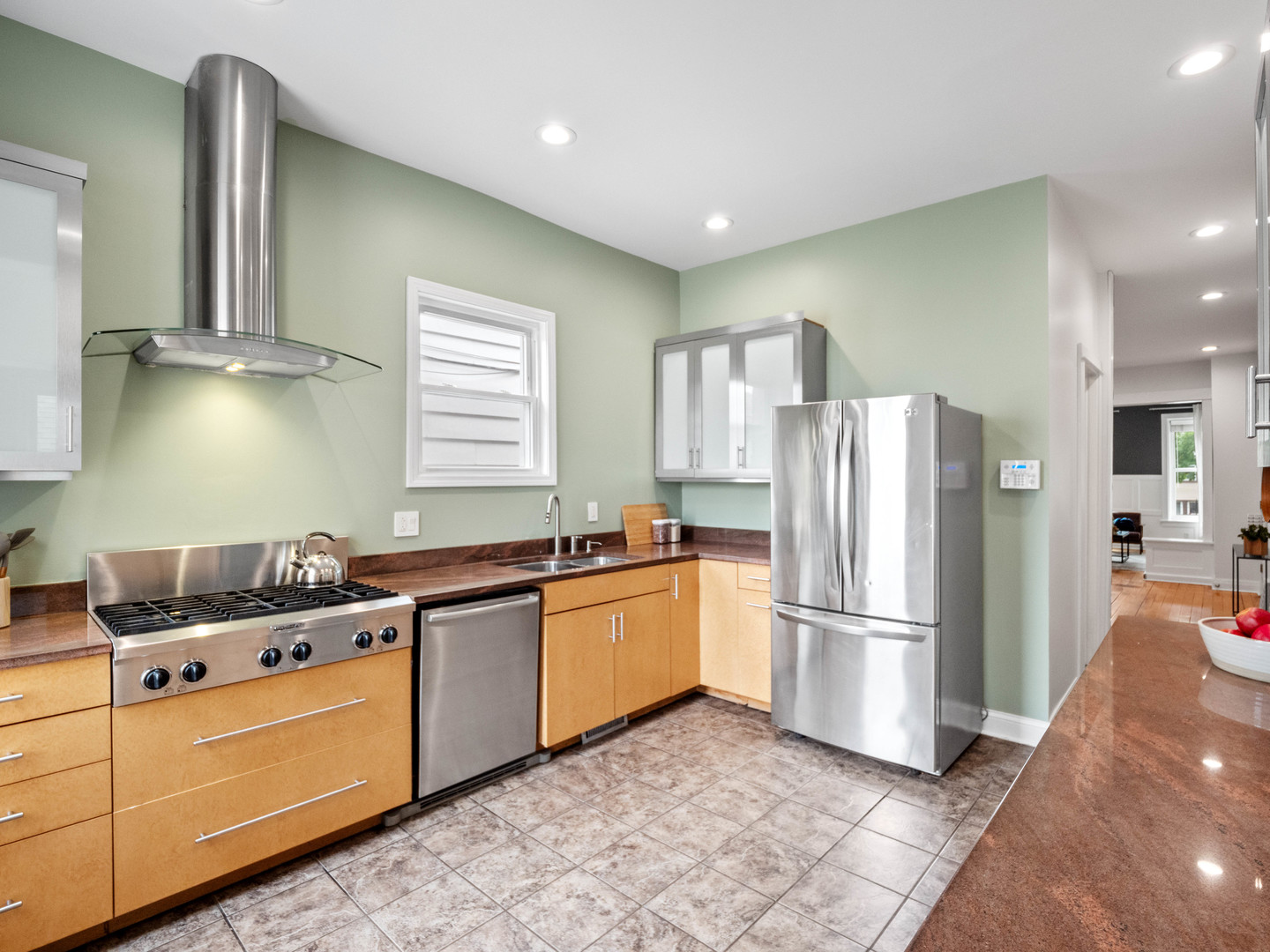 1633 N Fairfield Avenue