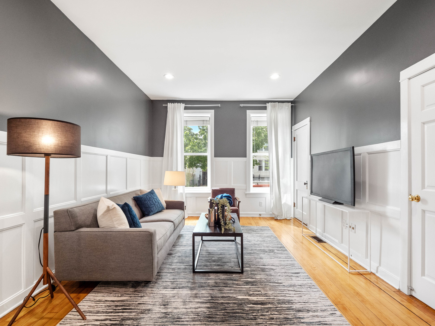 1633 N Fairfield Avenue