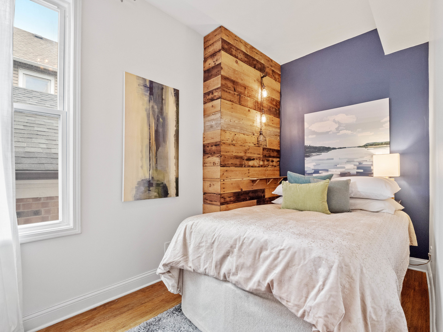 1633 N Fairfield Avenue