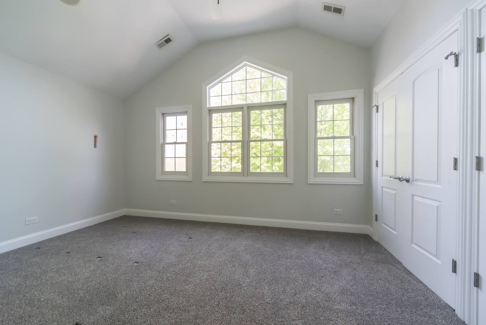 1615 W SUPERIOR Street