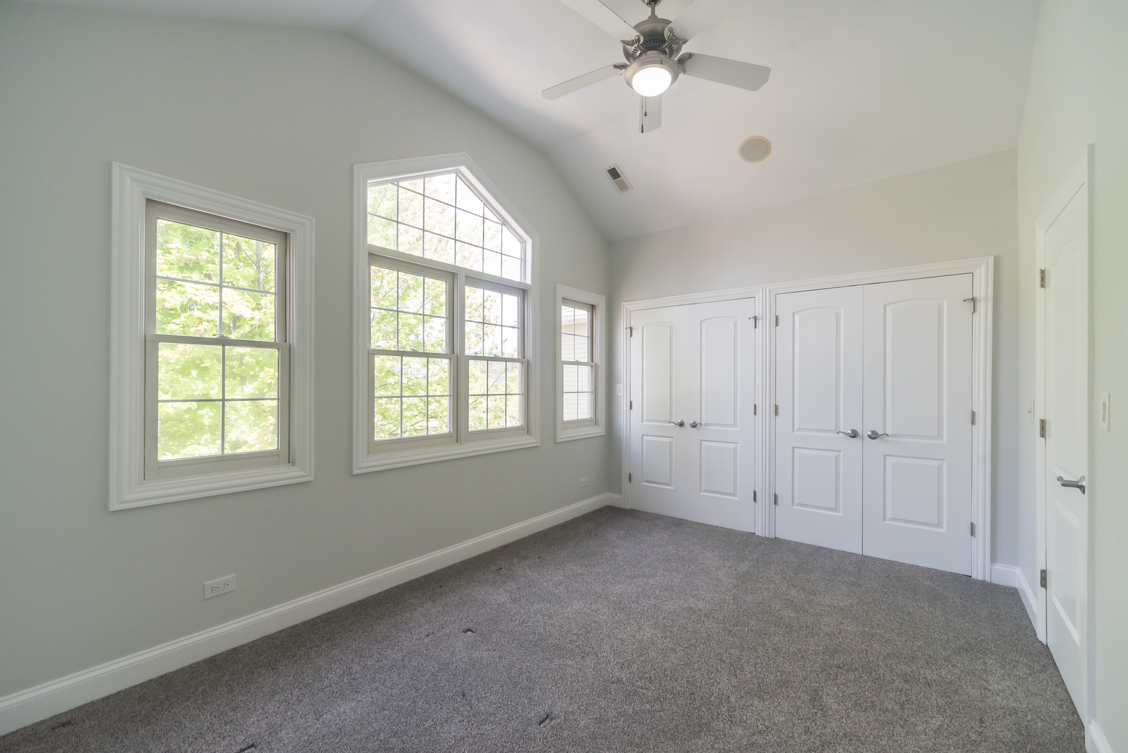 1615 W SUPERIOR Street