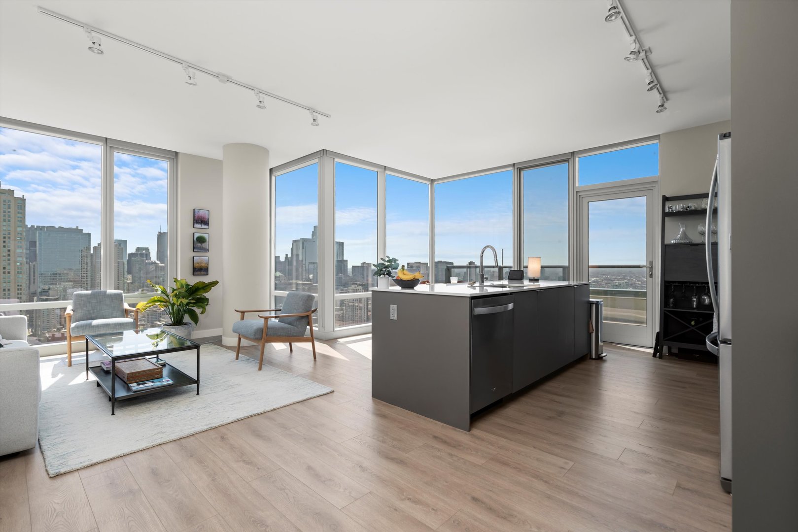 23 W Chicago Avenue Unit: 3609