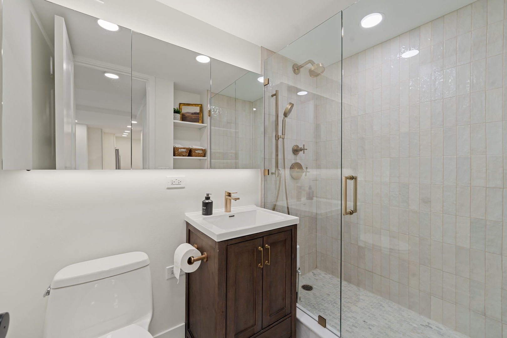 1460 N Sandburg Terrace Unit: 1610A