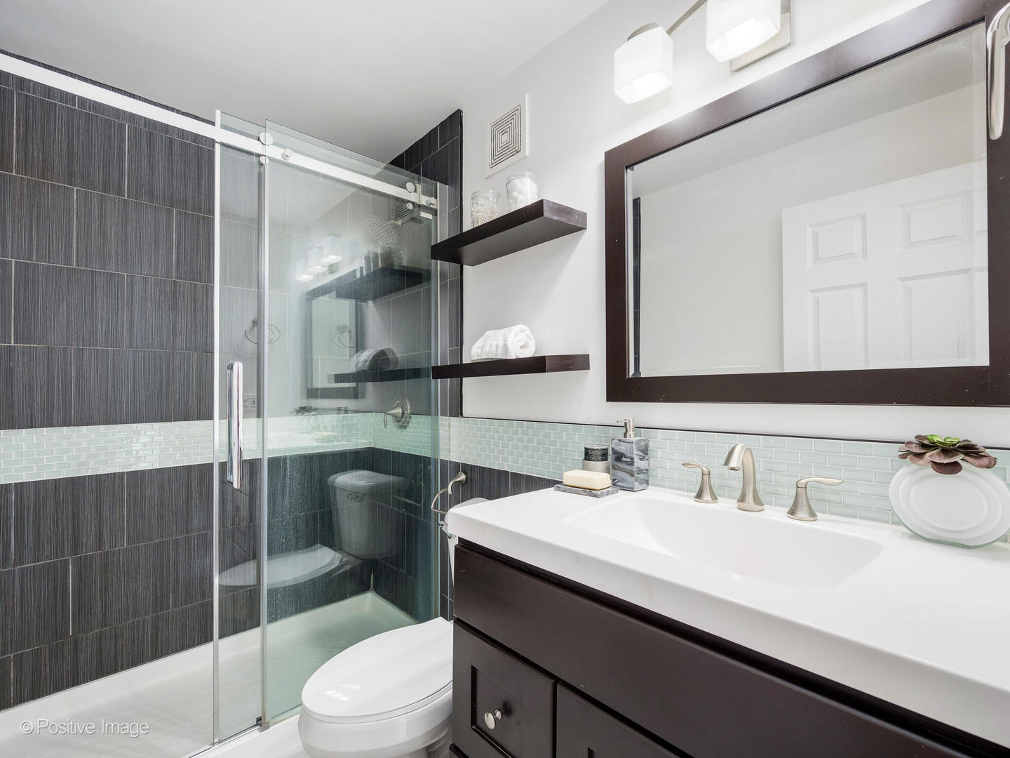 111 W Maple Street Unit: 2403