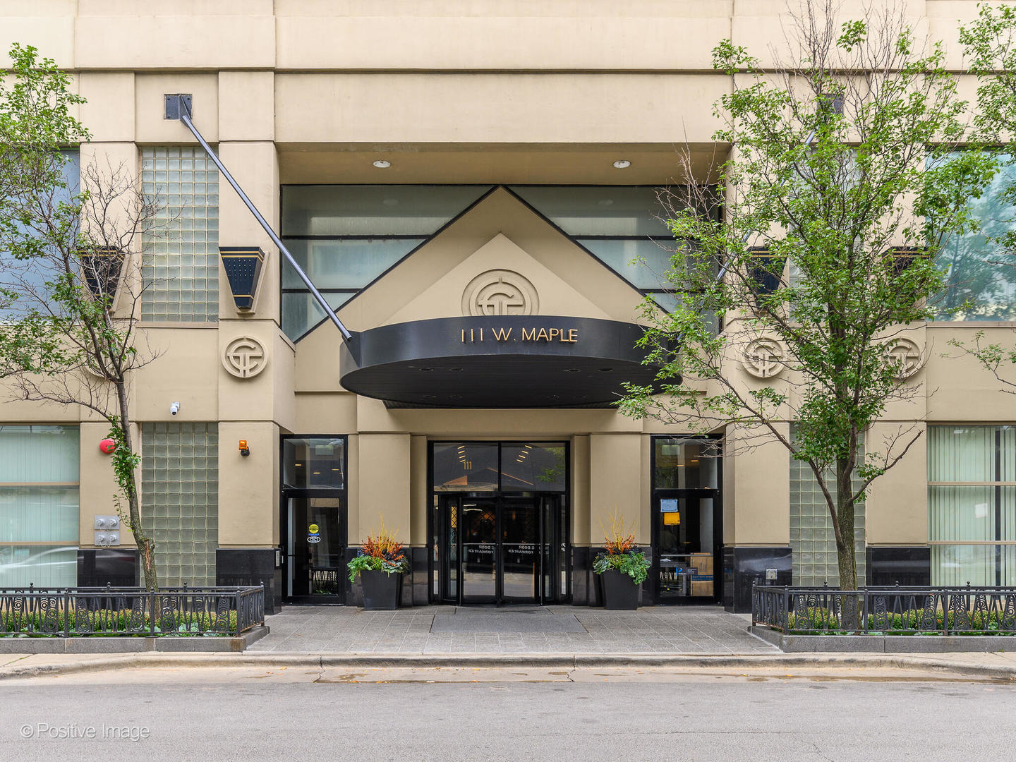 111 W Maple Street Unit: 2403