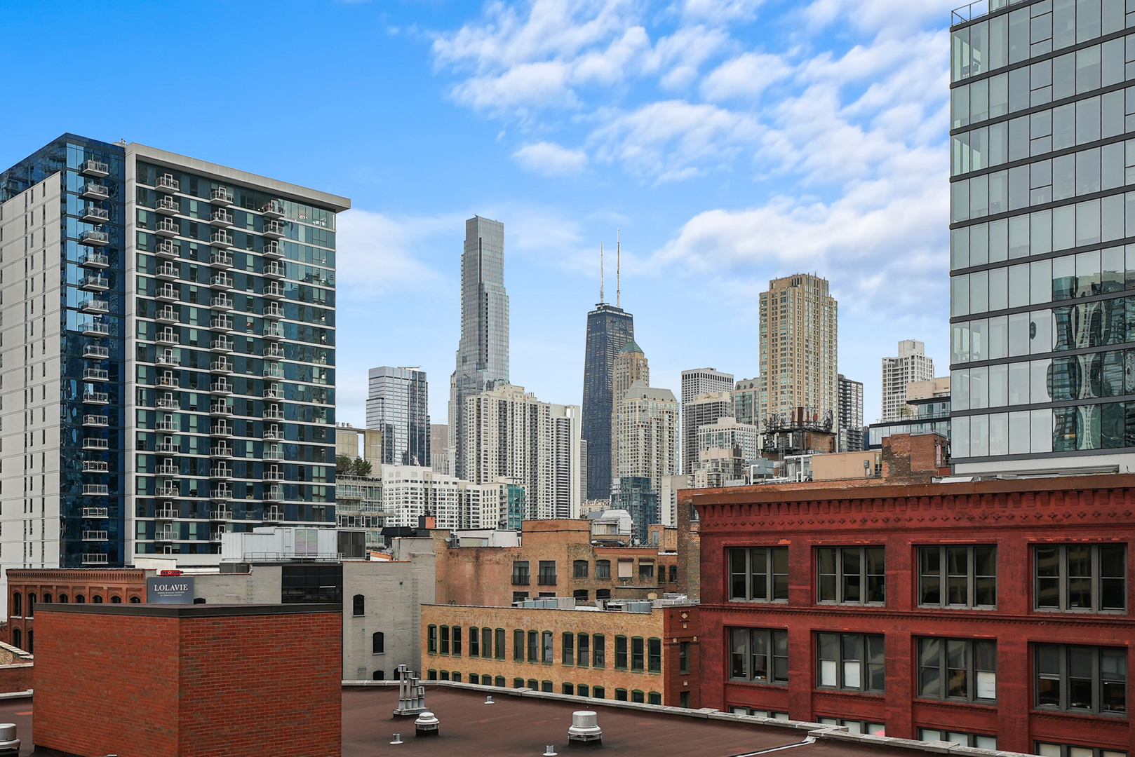 333 W Hubbard Street Unit: 608