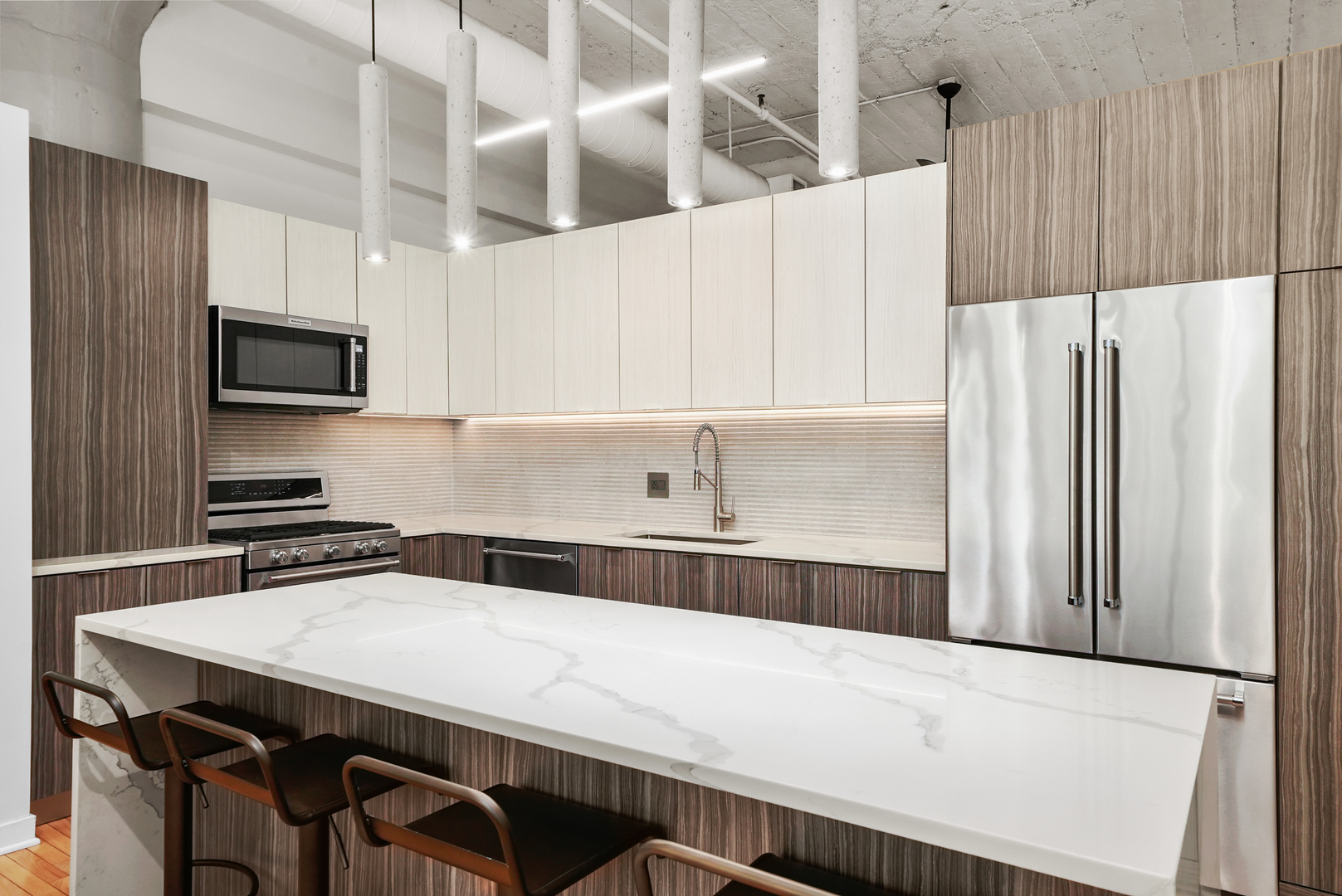 333 W Hubbard Street Unit: 608