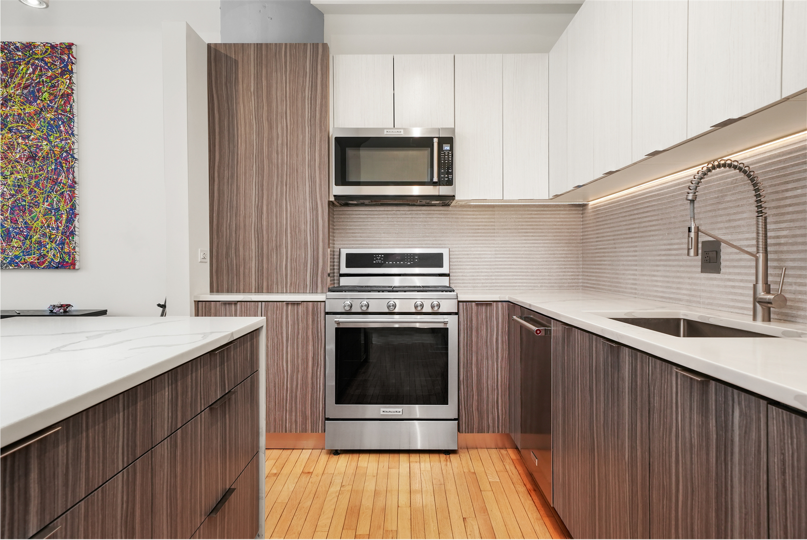 333 W Hubbard Street Unit: 608
