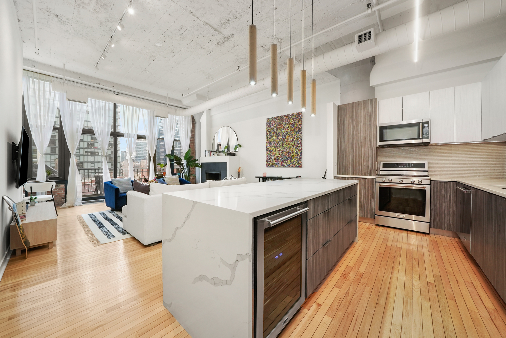 333 W Hubbard Street Unit: 608