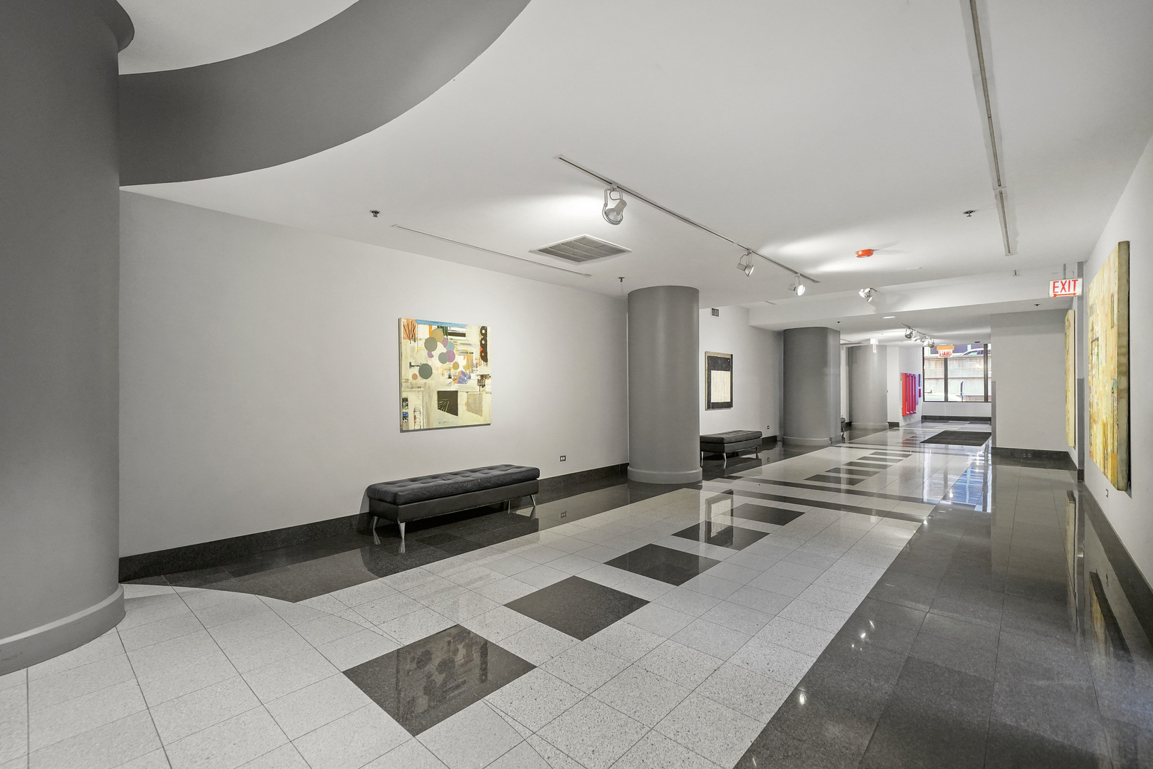 333 W Hubbard Street Unit: 608
