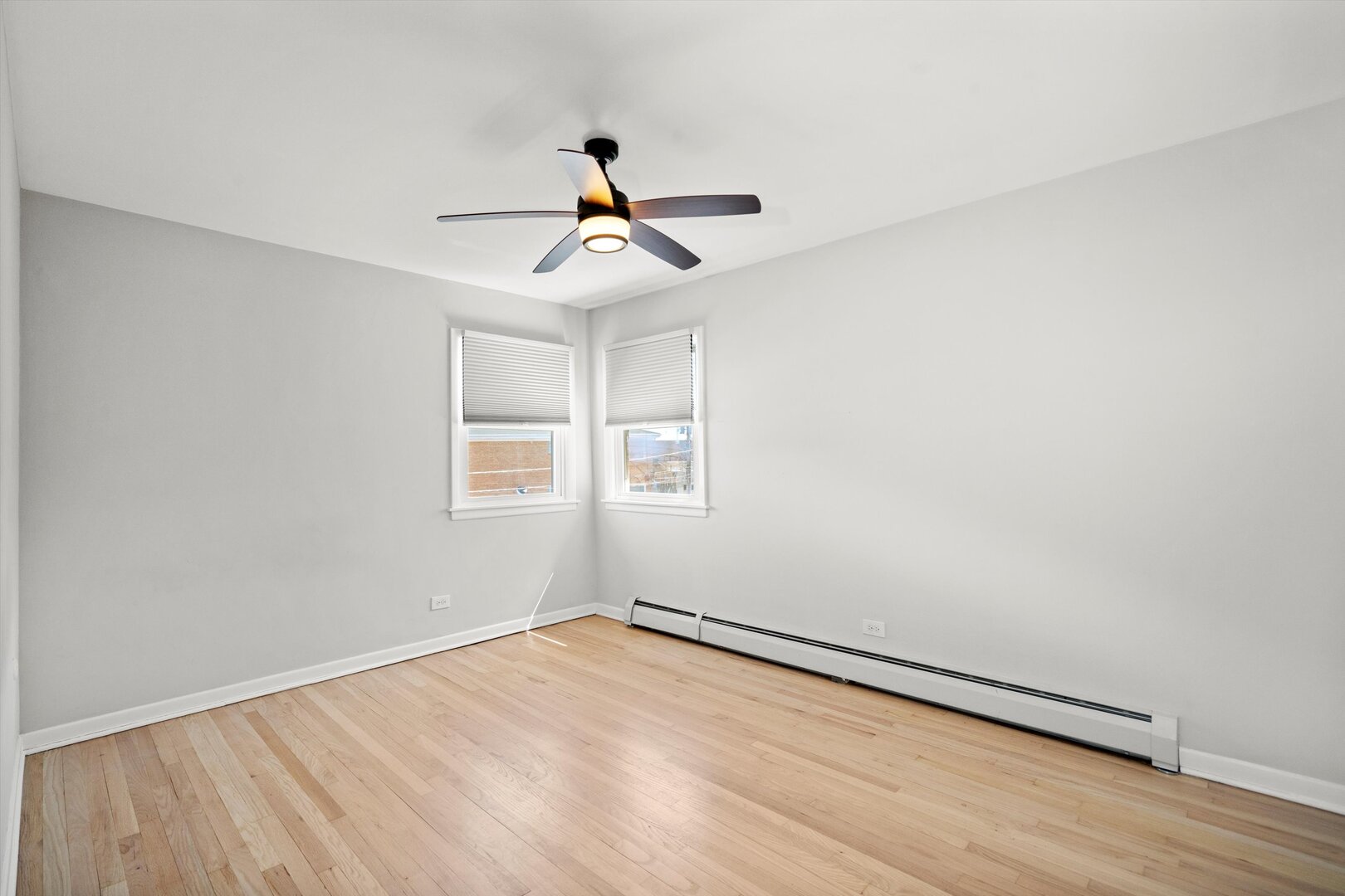 5516 W HIGGINS Avenue Unit: 2NE