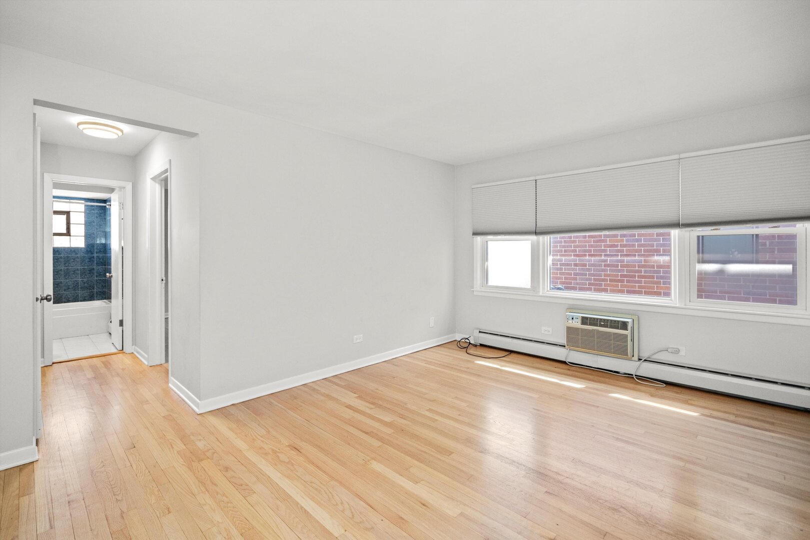 5516 W HIGGINS Avenue Unit: 2NE