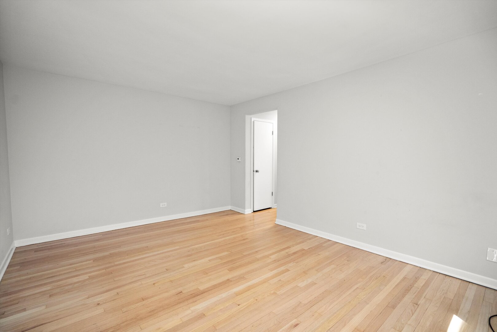 5516 W HIGGINS Avenue Unit: 2NE