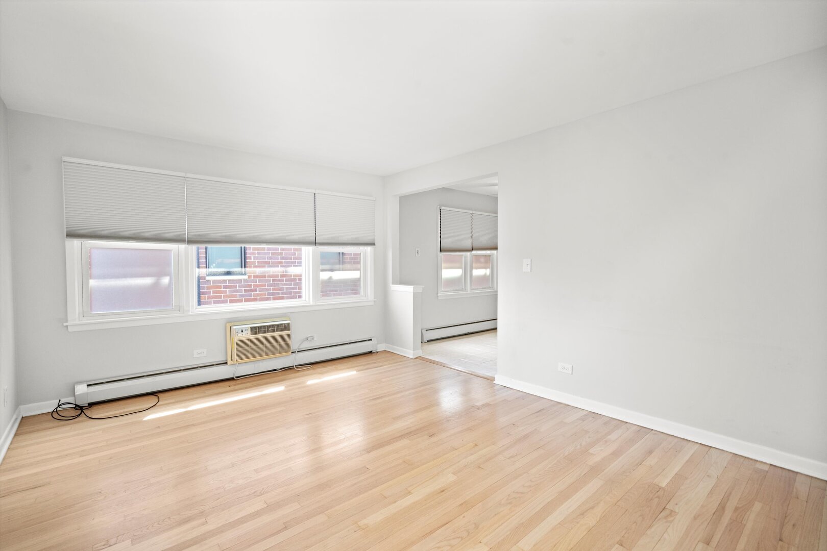 5516 W HIGGINS Avenue Unit: 2NE